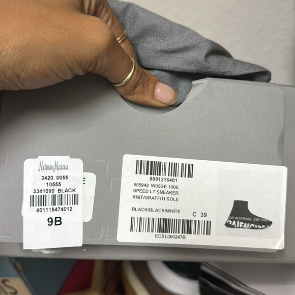 BALENCIAGA SPEED RUNNERS GRAFFITI - Picture 8 of 11